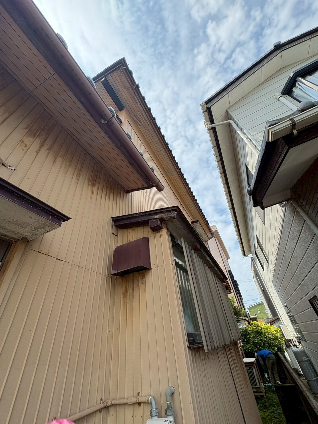 LINE_ALBUM_金沢塗装　藤嶋様邸一面組み立て前後_260719_2