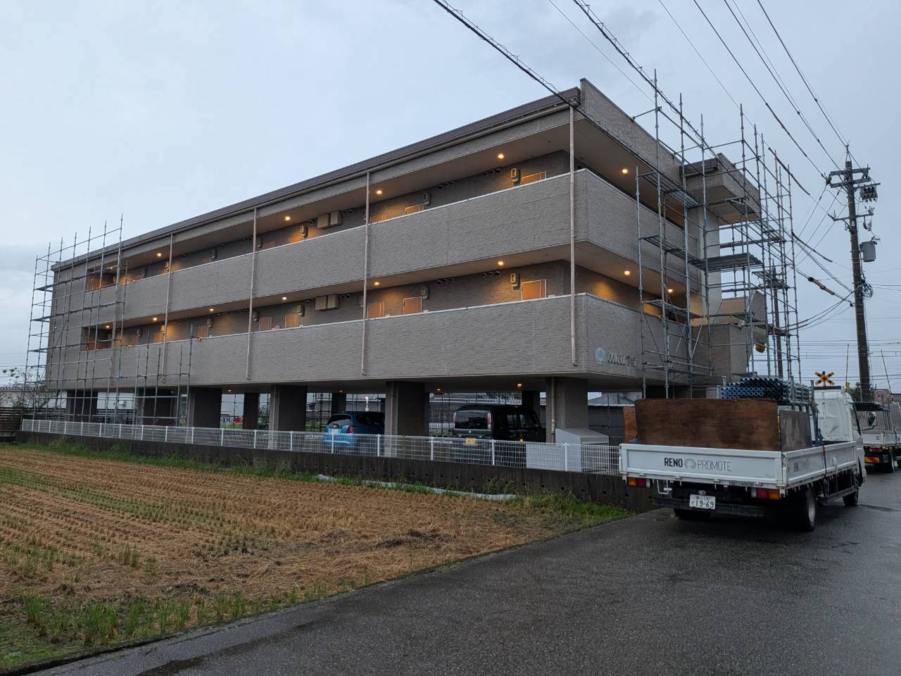富山県足場